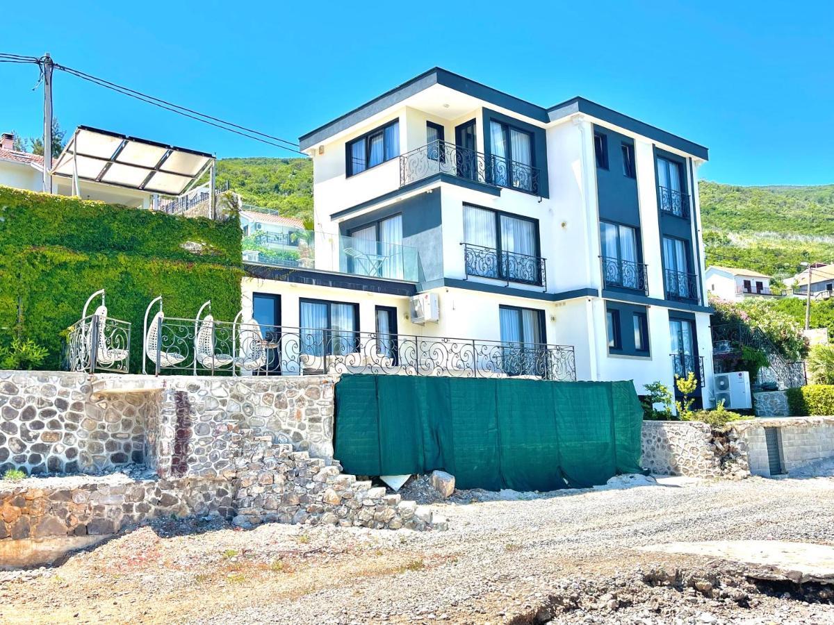 Beachfront Villa Pearl Of Adria Krasići Esterno foto