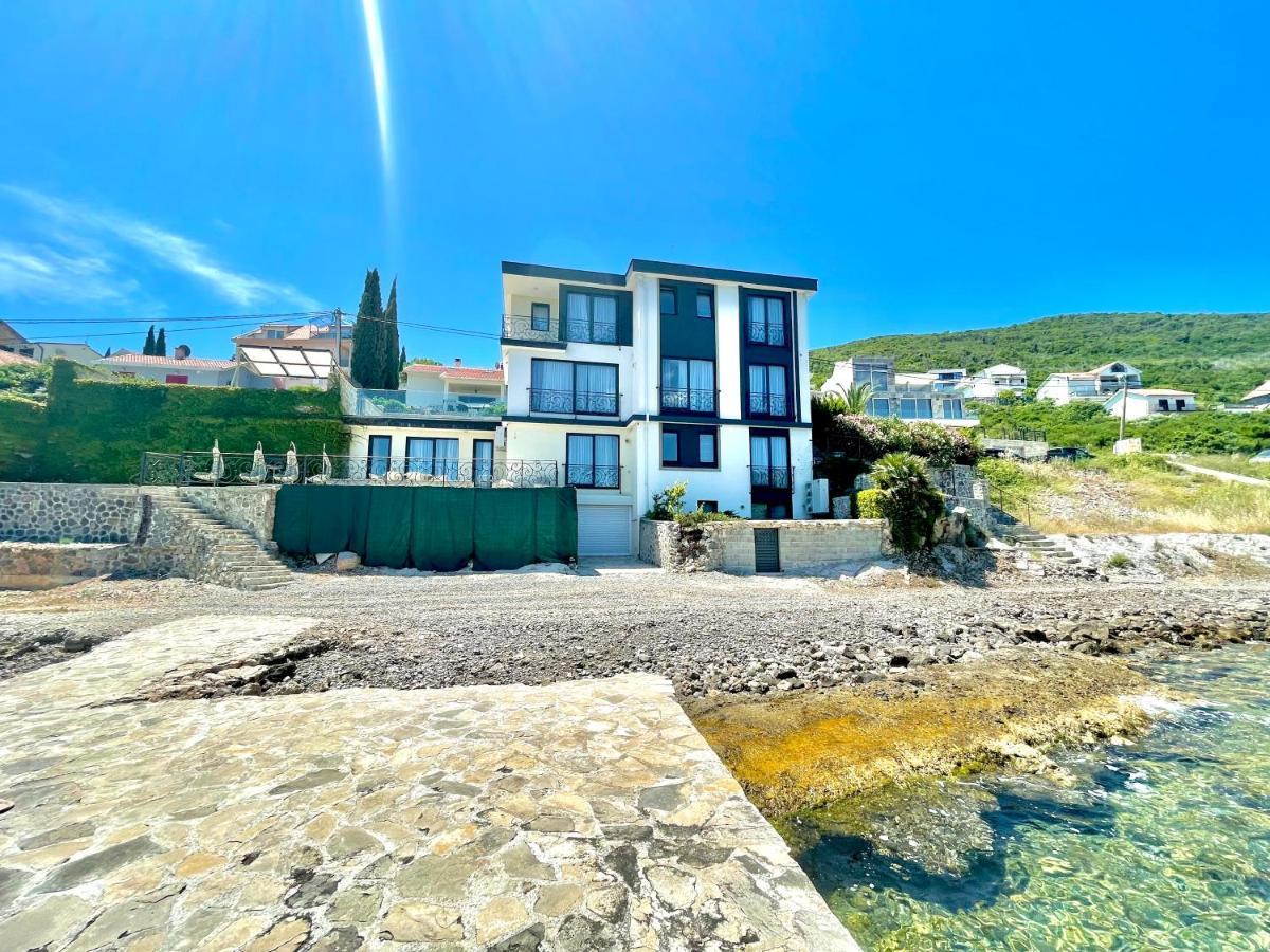 Beachfront Villa Pearl Of Adria Krasići Esterno foto