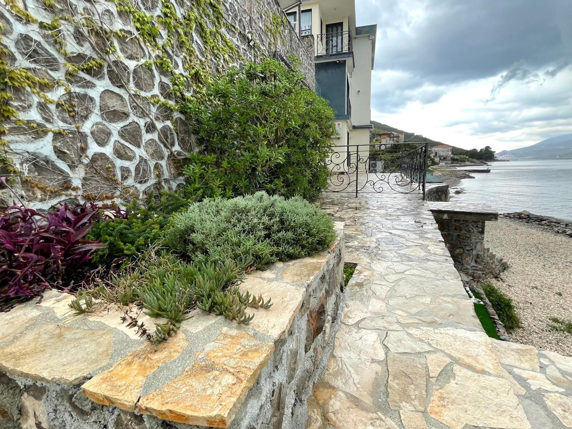 Beachfront Villa Pearl Of Adria Krasići Esterno foto